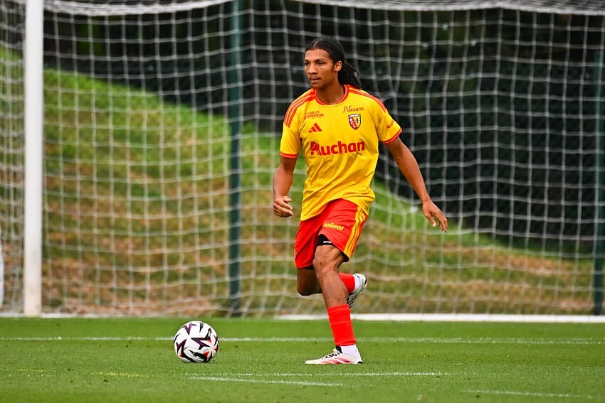 RC Lens Mercato : une prolongation surprise annoncée en direct de Bollaert !