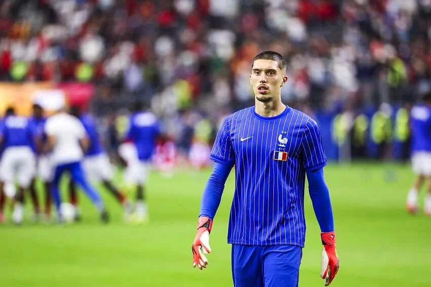RC Lens Mercato : le PSG sème encore la panique avec Risser ! 