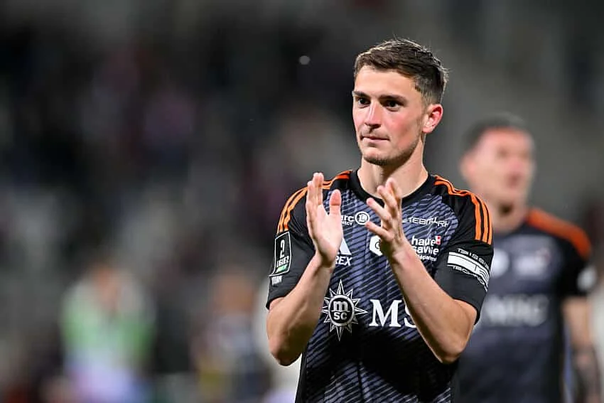 FC Nantes Mercato : le nom du futur latéral gauche soufflé o l’oreille des Kita