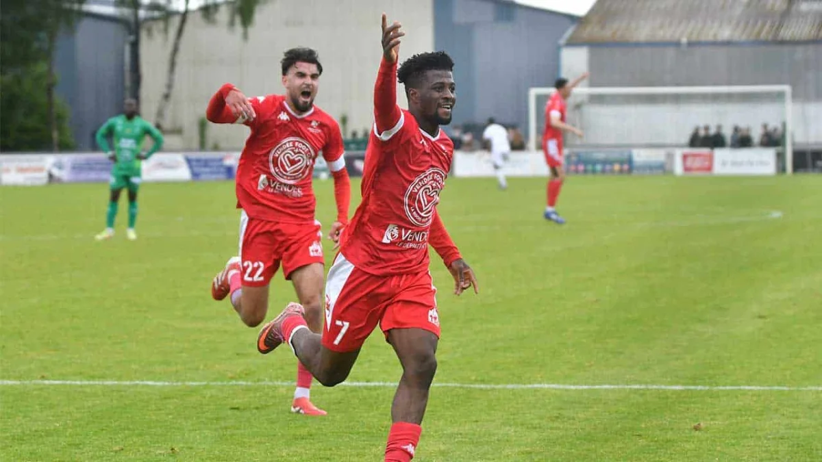Cannes et La Roche-sur-Yon sont promus en Ligue 3 !