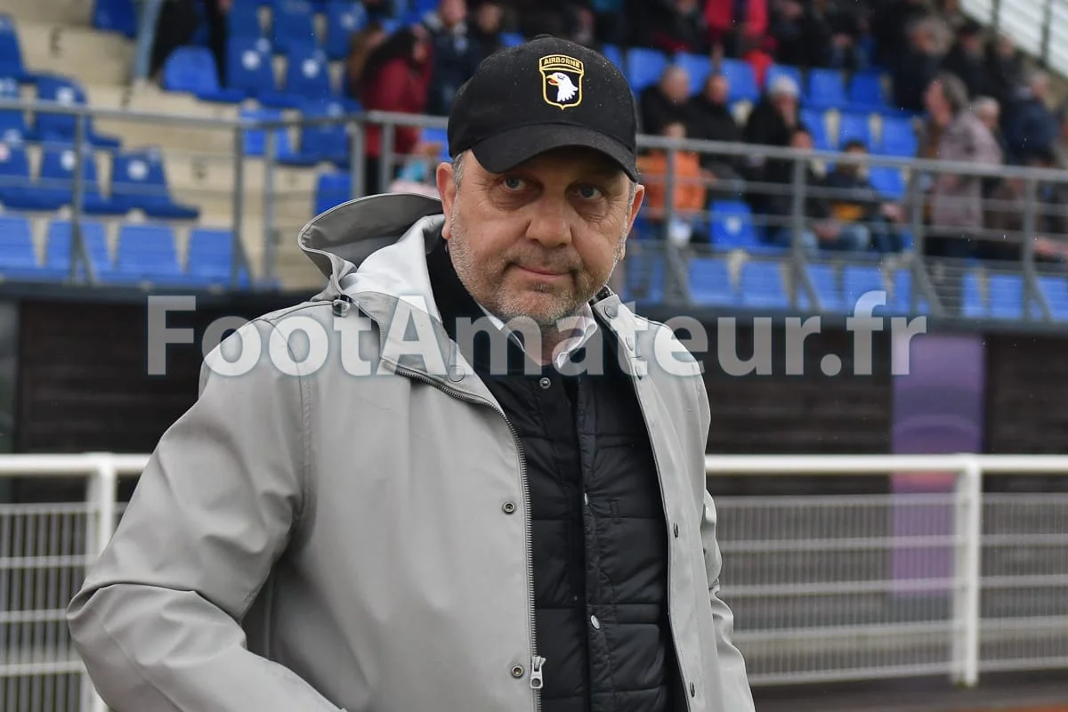 Xavier Gravelaine (US Avranches) suspendu un an par la FFF