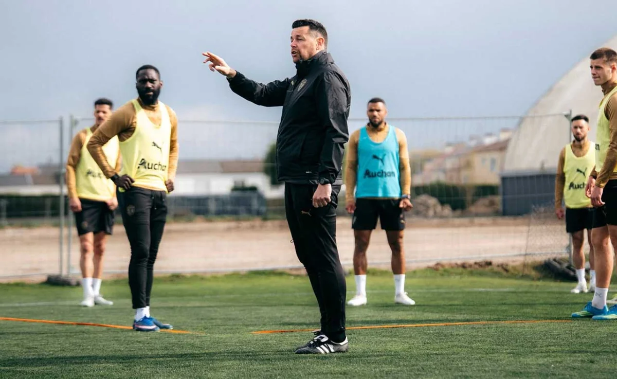 Pierre Sage flingue le système : entre défense du foot amateur et tacle aux privilégiés