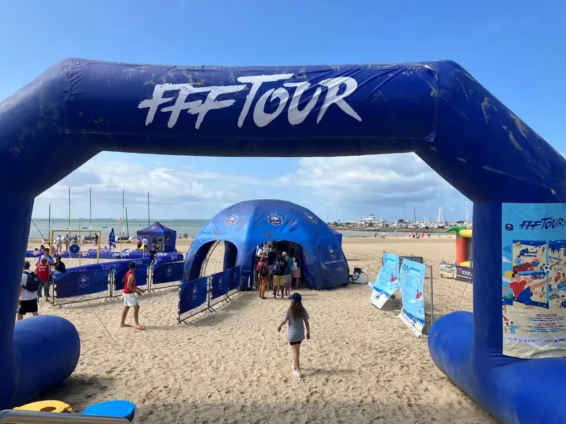 Le FFF Tour est de retour avec une grande nouveauté : « La Maison Bleue »