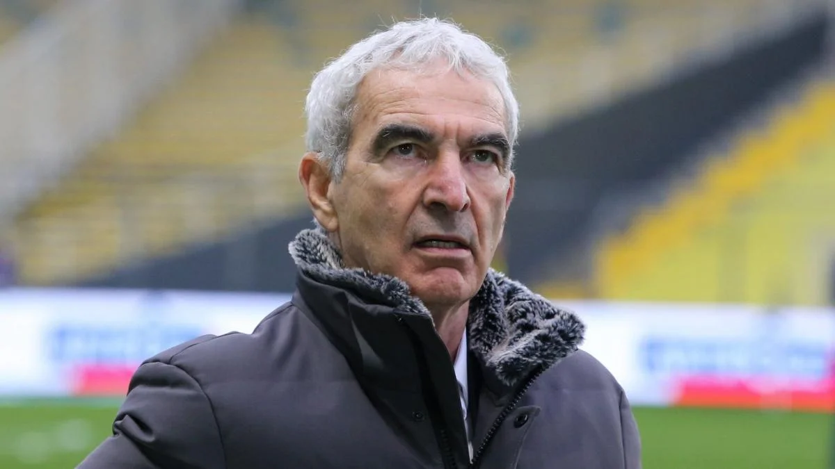 OM : Raymond Domenech prend la défense d’Habib Beye