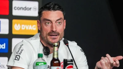 L’énorme craquage d’Albert Riera contre la presse