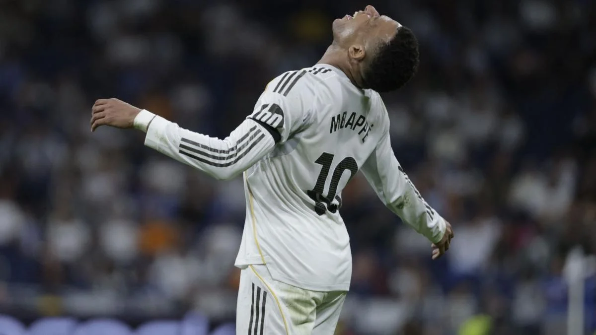 Real Madrid : Alvaro Arbeloa répond à la polémique Mbappé