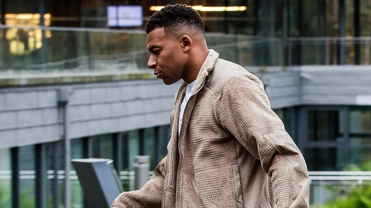 JT Foot Mercato : le clan Mbappé répond aux polémiques
