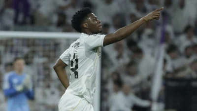 Real Madrid : Arbeloa annonce la présence de Tchouameni dans le groupe face au Barça