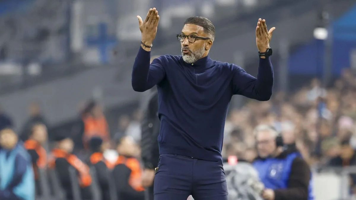OM : la belle accolade entre Beye et Greenwood