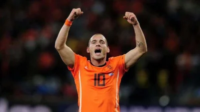 Real Madrid : Wesley Sneijder pousse pour José Mourinho 