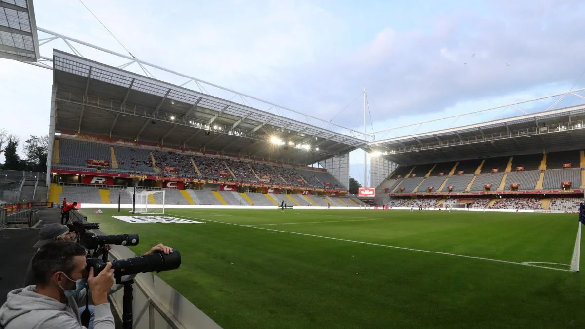 PSG : les supporters de Lens multiplient les banderoles contre le Qatar et la LFP