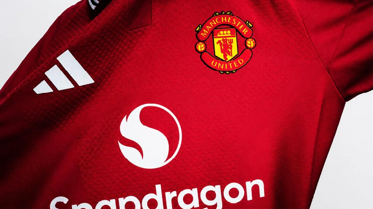 Adidas dévoile le nouveau maillot domicile de Manchester United