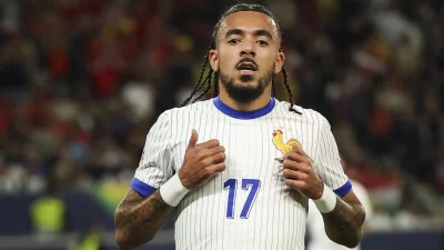Équipe de France : Malo Gusto prévient Jules Koundé
