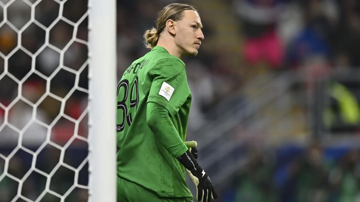 PSG : Safonov et Zabarnyi n’ont pas voulu se serrer la main 