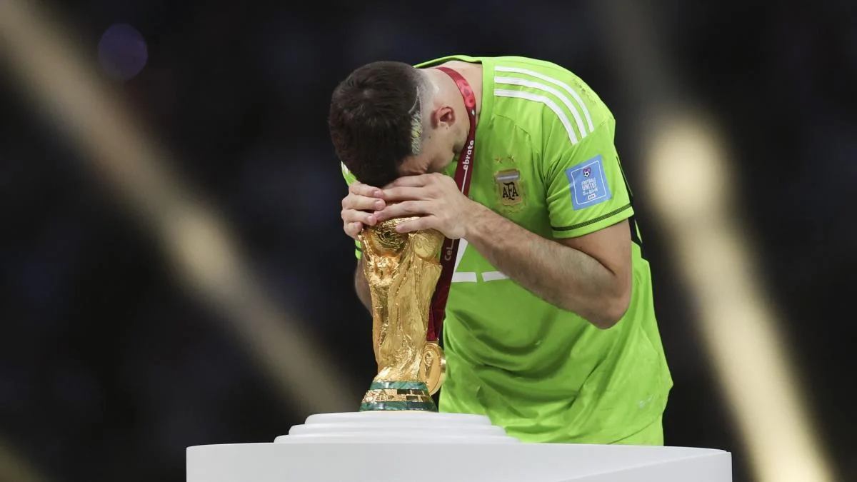Aston Villa : l’anecdote choquante d’Emiliano Martínez avant la finale de Ligue Europa