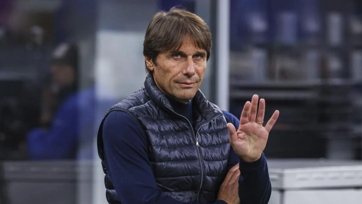 Naples confirme le départ d’Antonio Conte 