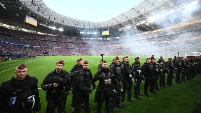 Attentat déjoué, actes de vandalisme… ça a aussi dégénéré dans les rues de Budapest après PSG - Arsenal