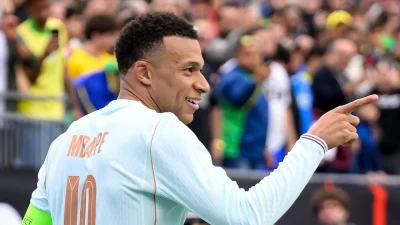 EdF : le superbe but de Kylian Mbappé à l’entraînement