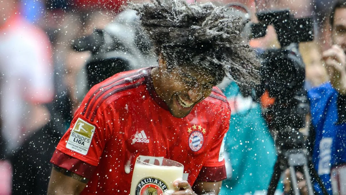 Le Bayern Munich annonce le retour de Dante comme entraîneur de la réserve
