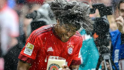 Le Bayern Munich annonce le retour de Dante comme entraîneur de la réserve