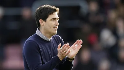 Liverpool : Andoni Iraola va signer deux ans