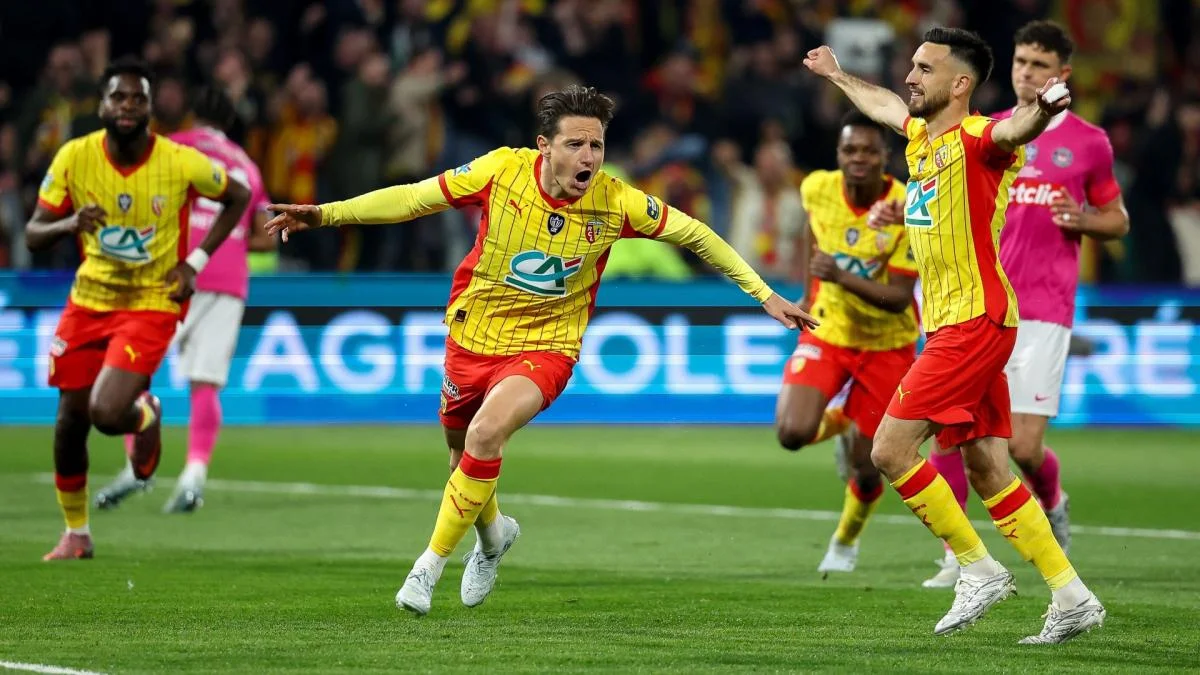 Le RC Lens participera à la Como Cup cet été !