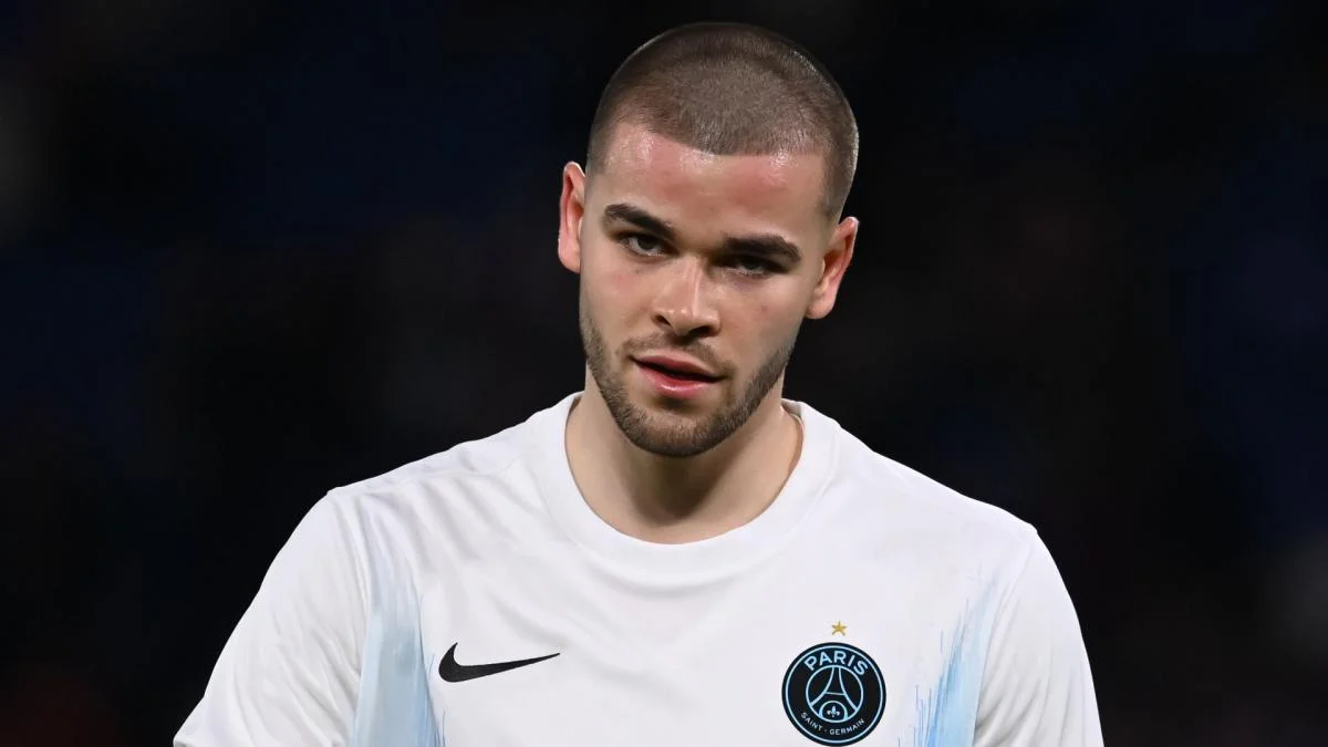 Mercato PSG : ça se gâte déjà pour Lucas Chevalier