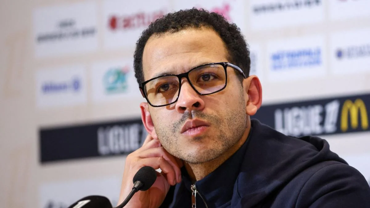 Liam Rosenior est dans la short-list du Paris FC