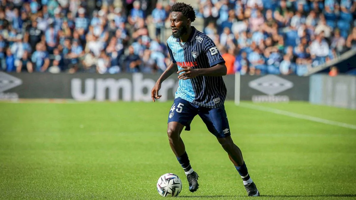 Issa Soumaré signe au Stade Rennais