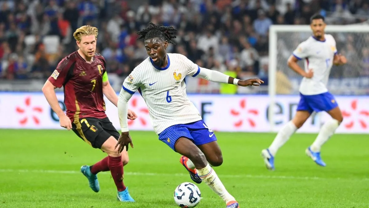 Le PSG dragué par un international français 