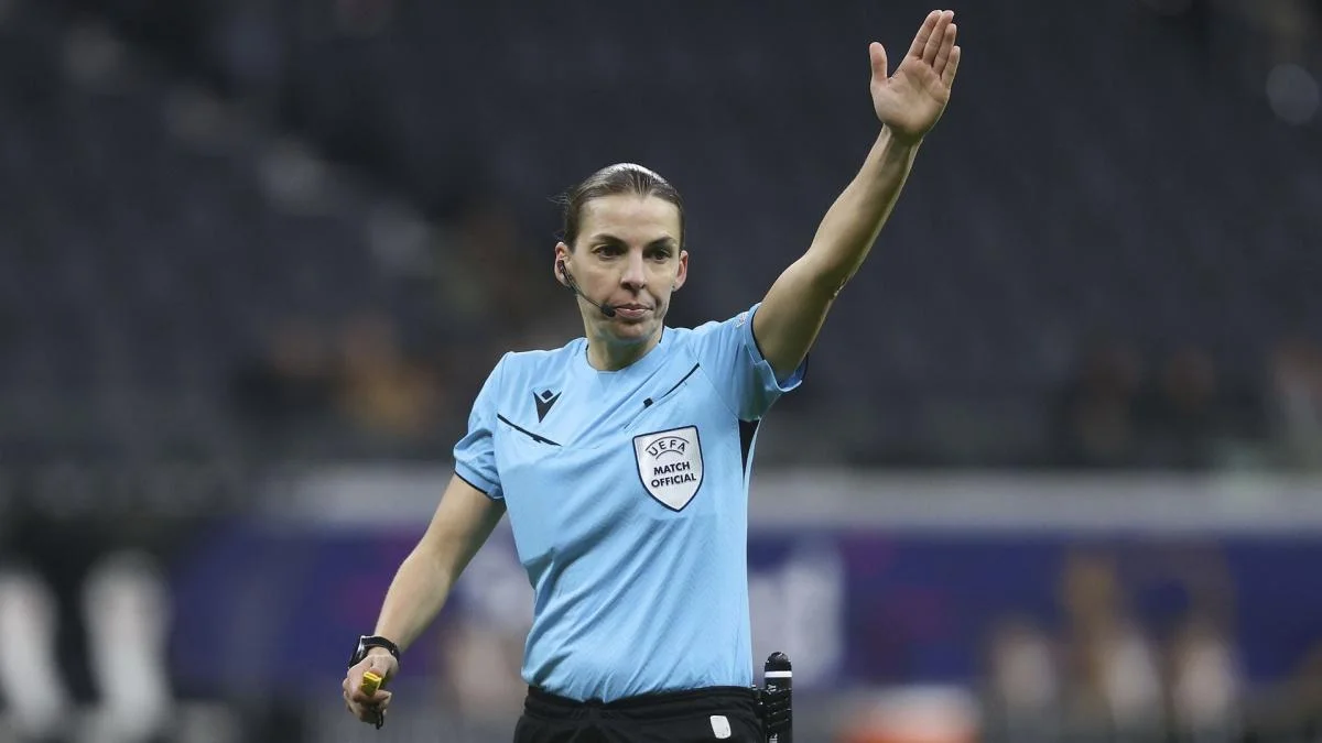 Stéphanie Frappart nommée responsable de l’arbitrage de l’UEFA