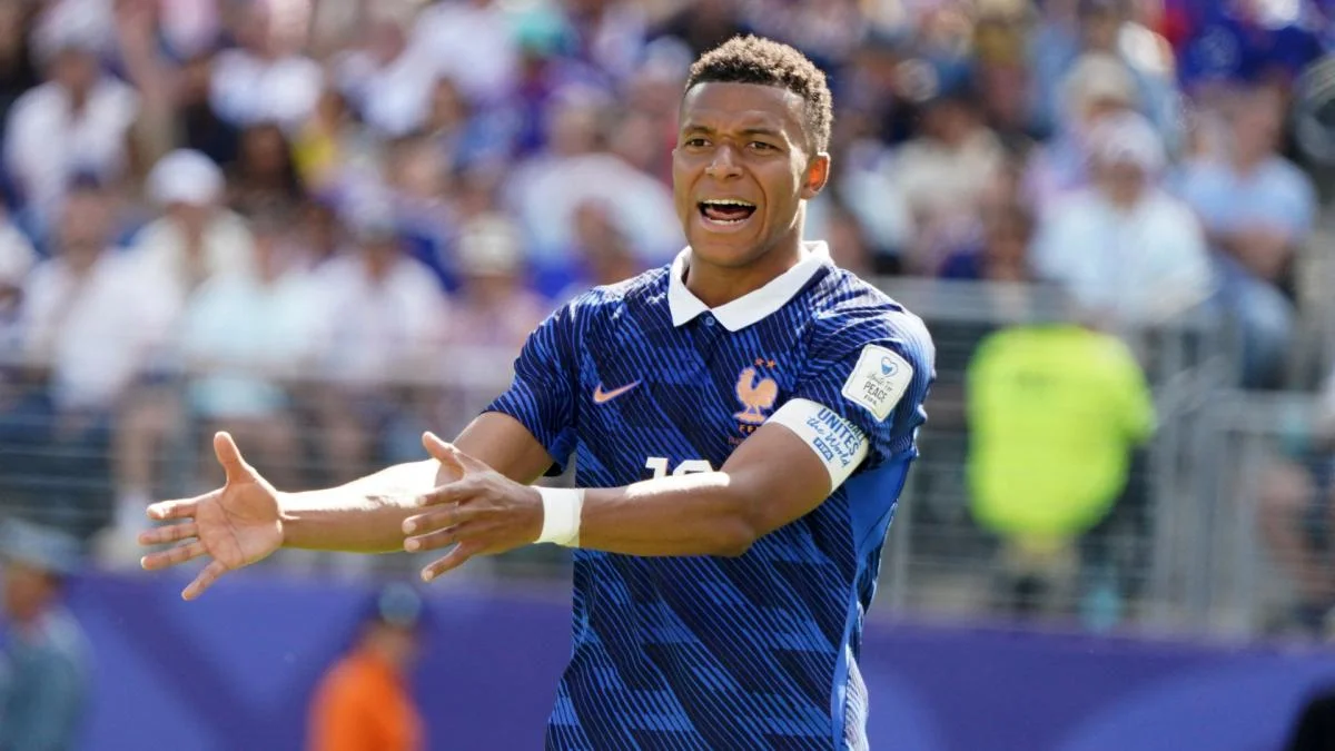 EdF : la belle sortie de Tchouameni sur Kylian Mbappé