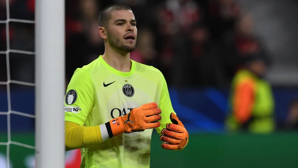 Le PSG a pris sa décision pour Lucas Chevalier
