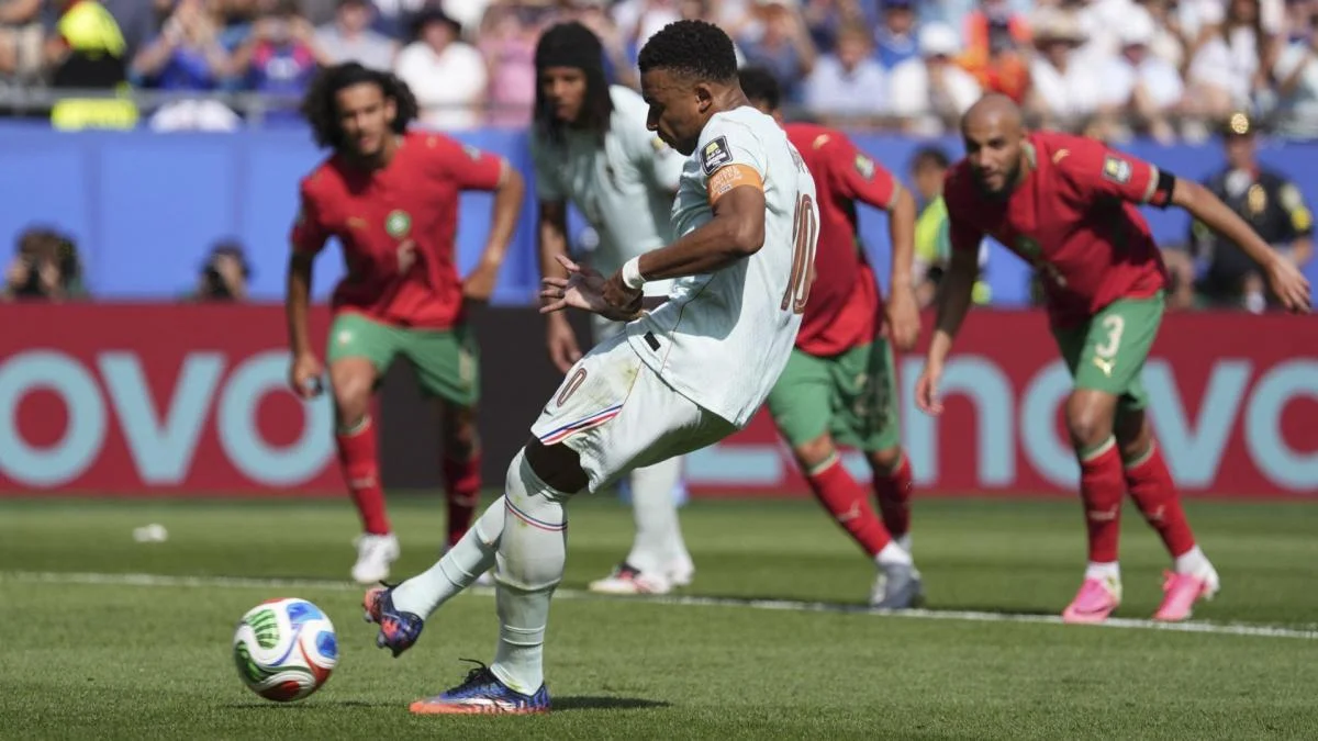 Coupe du Monde 2026 : le temps fou pris par la VAR pour vérifier le penalty de Mbappé