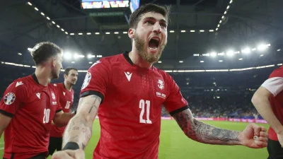 Giorgi Tsitaishvili plait à Lorient et à l’étranger