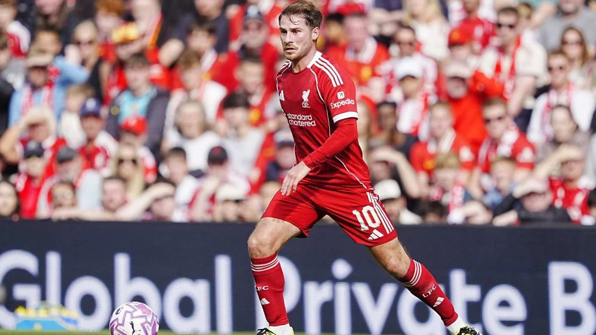Liverpool : Iraola ferme la porte à un départ de Mac Allister et Alisson