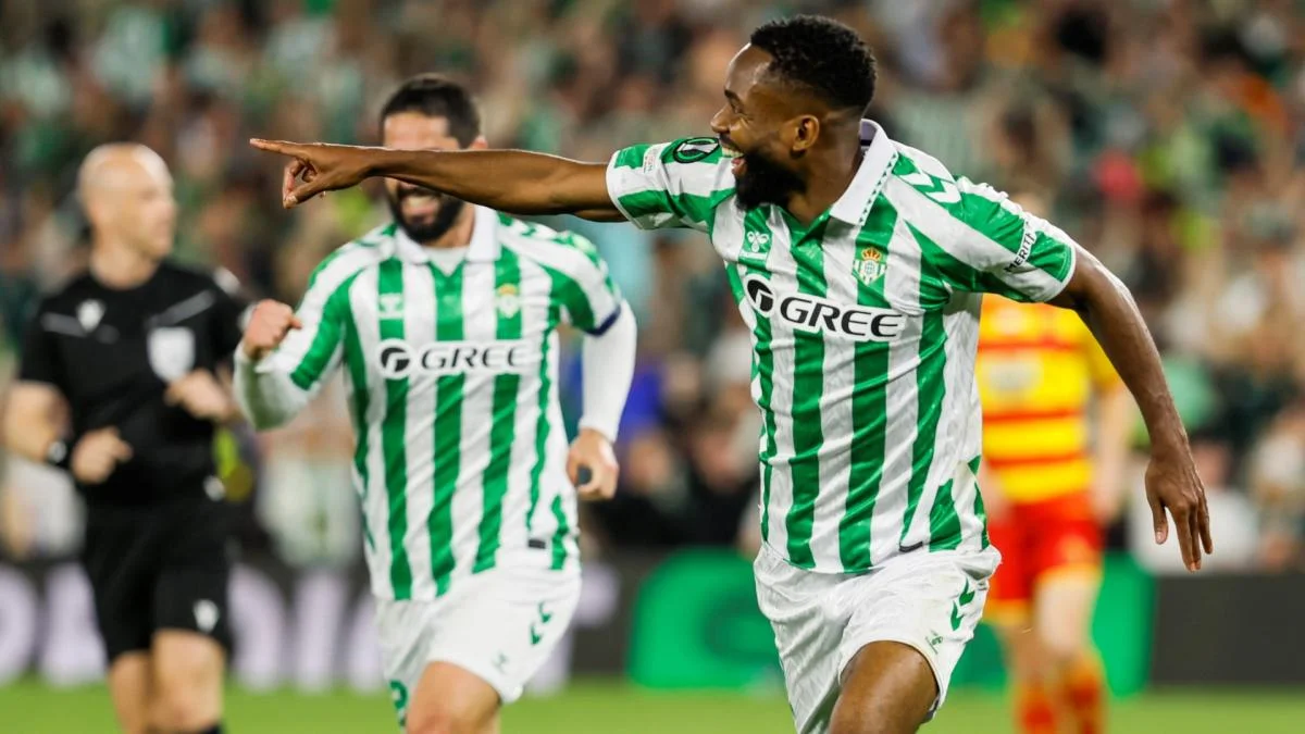 Betis : Cédric Bakambu annonce son départ