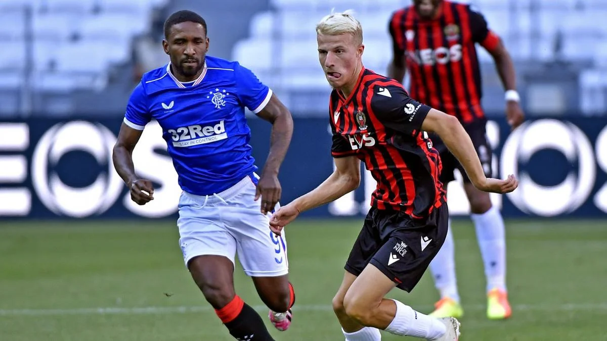 Jermain Defoe quitte déjà son poste d’entraîneur