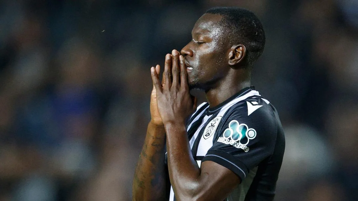 Ça s’agite pour Mady Camara