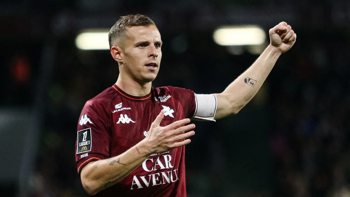 FC Metz : une arbitre s’effondre en plein match amical