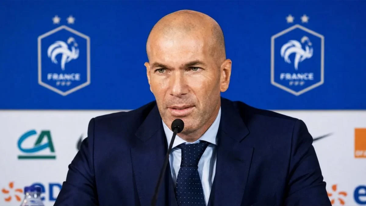 Équipe de France : suivez la  première conférence de presse de Zinedine Zidane en direct