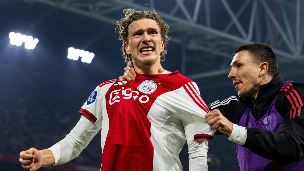 Le PSG a formulé une première offre de 45 M€ pour Mika Godts