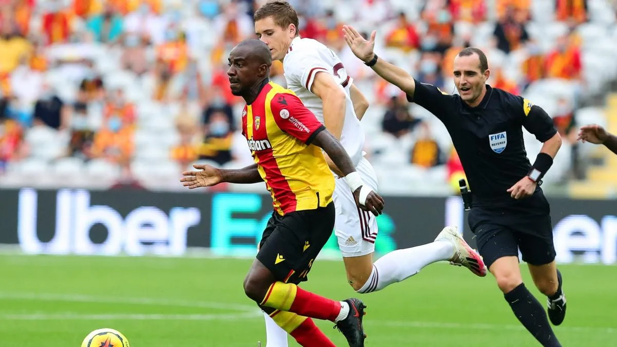 « 99,9% des footballeurs sont tristes » : les mots lourds de sens d’un ancien de Ligue 1