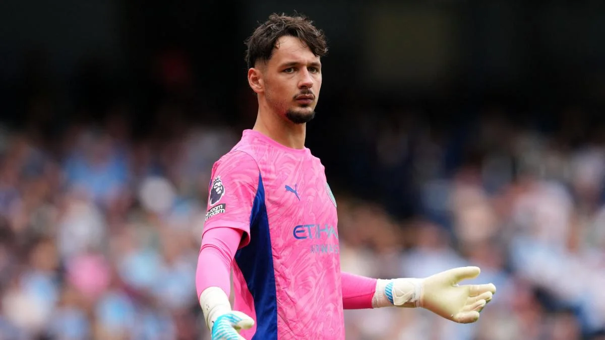 Manchester City officialise le départ de James Trafford à Leeds