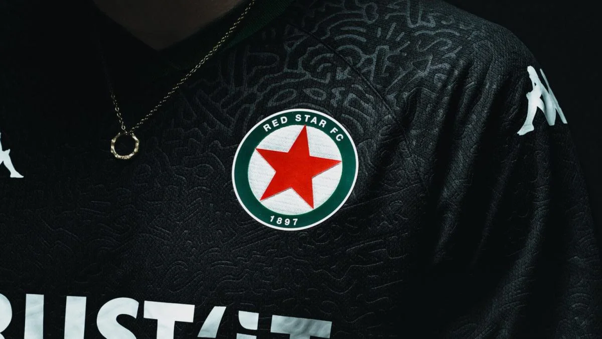 Le Red Star dévoile un maillot extérieur inspiré du street art