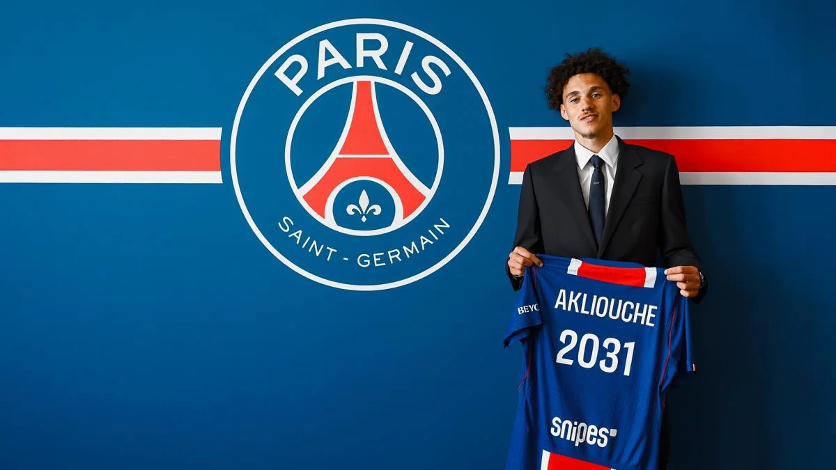 PSG : Maghnes Akliouche devrait être disponible face à Man Utd