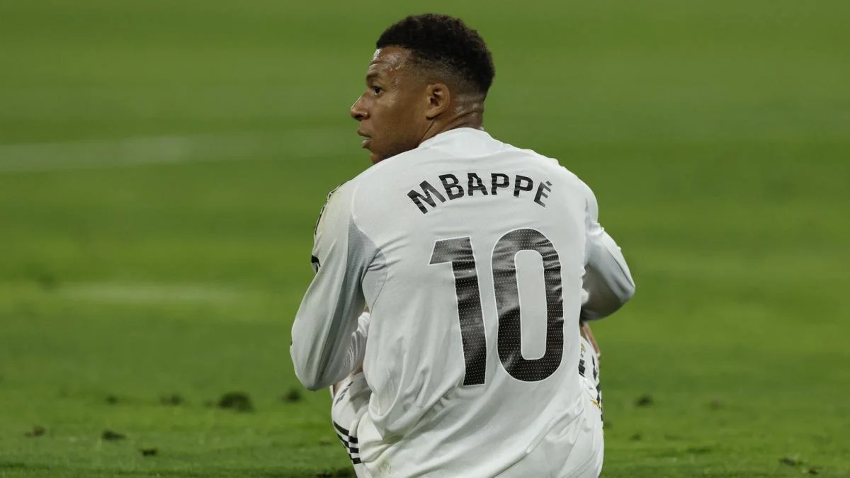 L’UD Ibiza accueille Kylian Mbappé et Achraf Hakimi