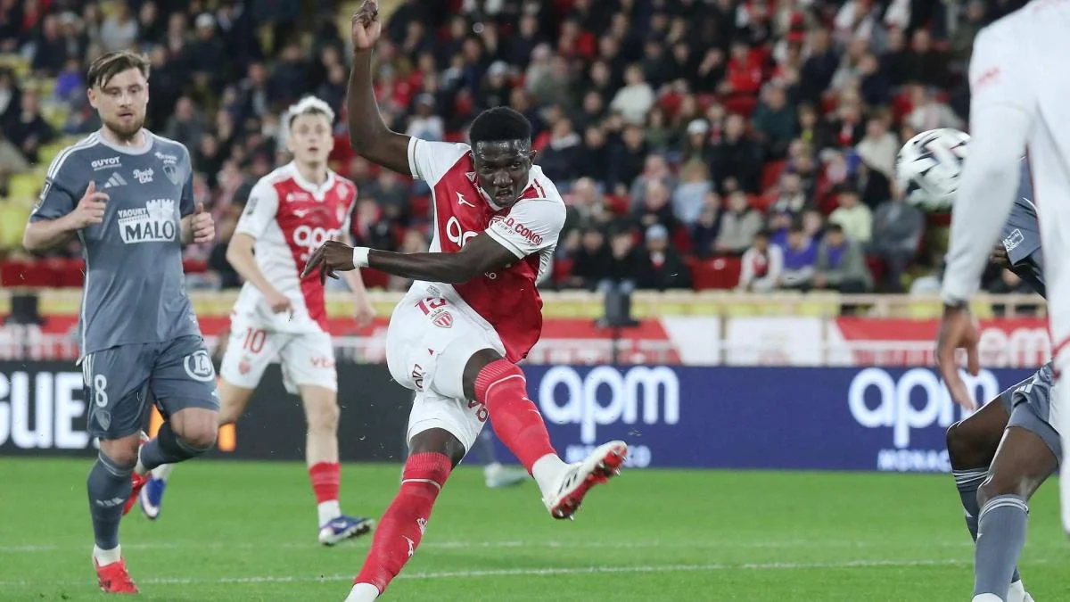 Monaco : la Premier League passe à l’offensive pour Lamine Camara
