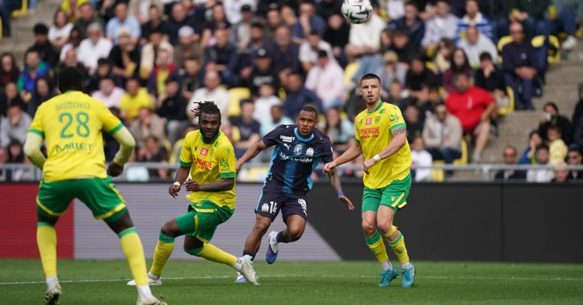 Ligue 1 : L’énorme tacle d’un Nantais aux joueurs de l’OM !