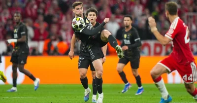 VIDÉO – La main identique à celle de Joao Neves lors du Bayern – PSG… et l’arbitre avait sifflé penalty !